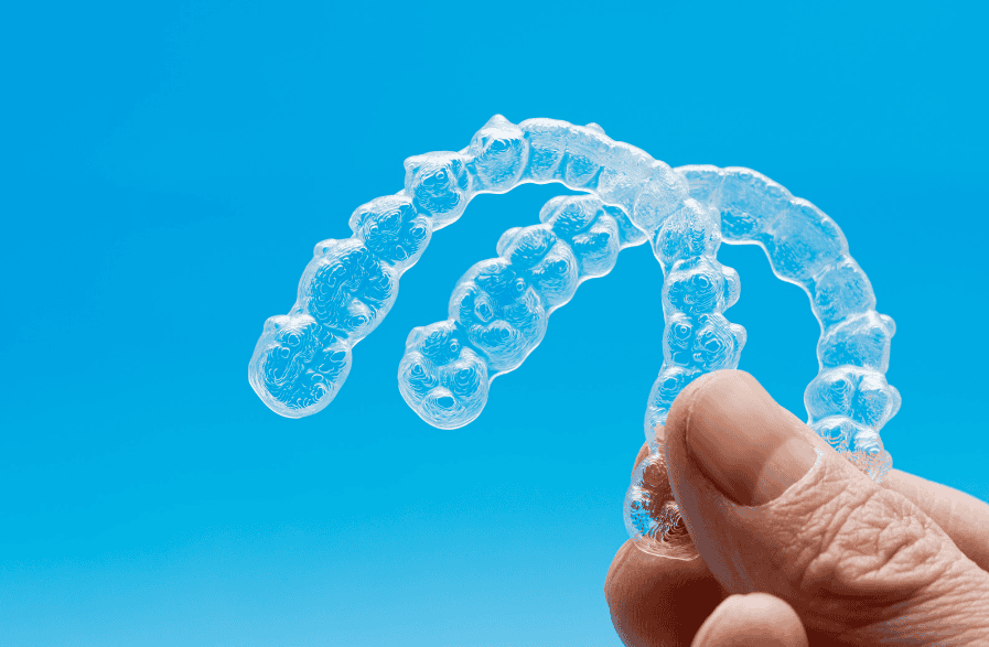 Invisalign Littleton Colorado - Clear Aligners for straighter teeth